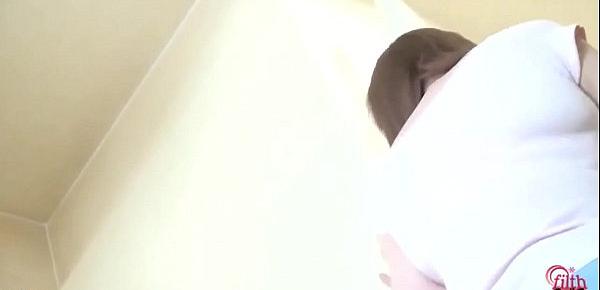 trendsCute Japanese Peeing
